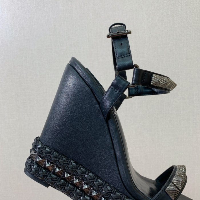 Босоножки фото 7