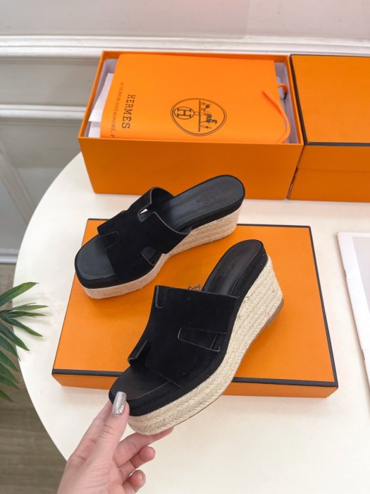 Босоножки фото 5