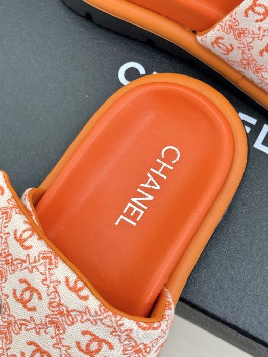 Шлепанцы фото 8