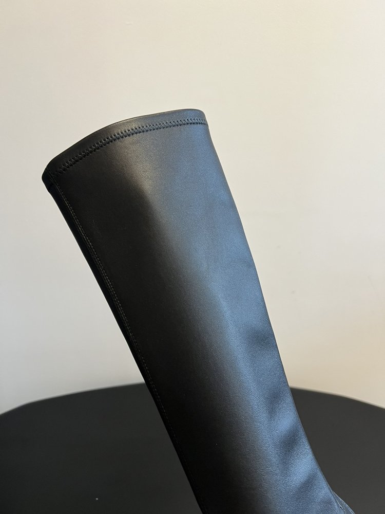 Сапоги женские фото 8