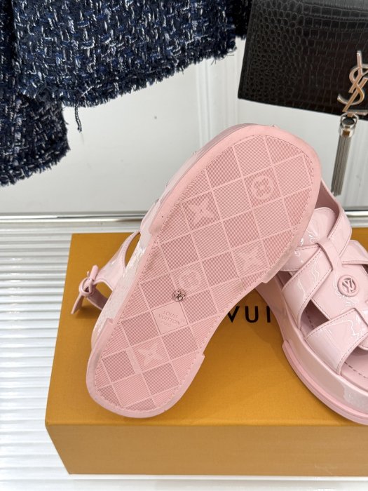 Сандалии женские фото 9