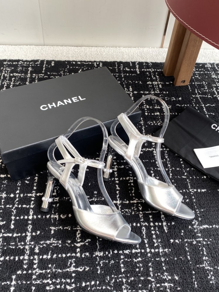 Босоножки фото 5