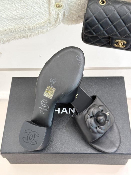 Босоножки фото 9