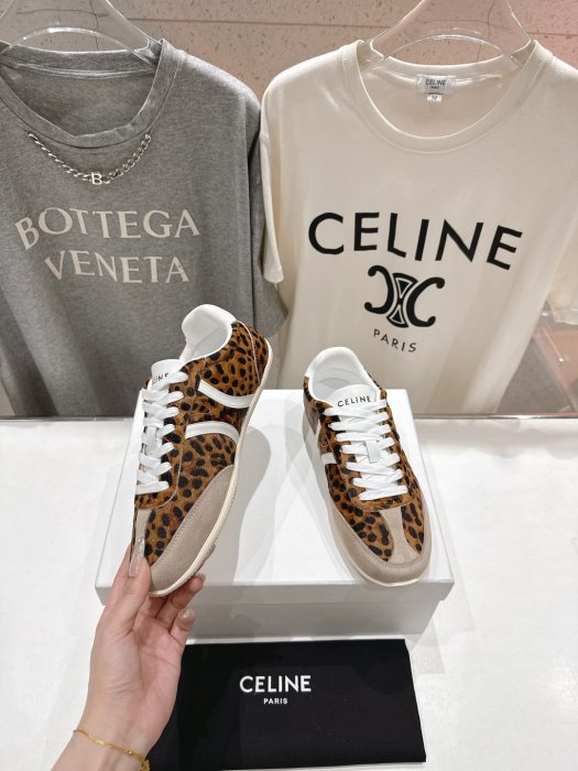 Кроссовки фото 3