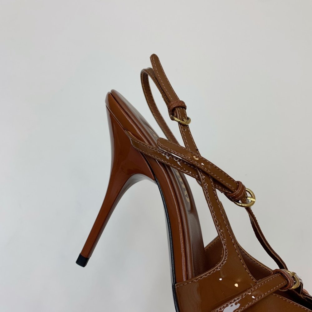 Босоножки фото 8