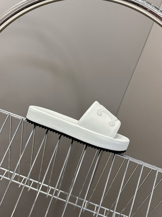 Шлепанцы женские фото 5