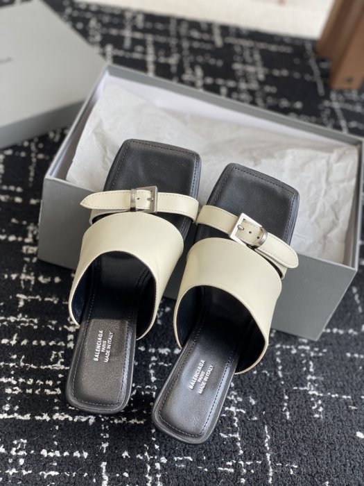 Босоножки фото 4