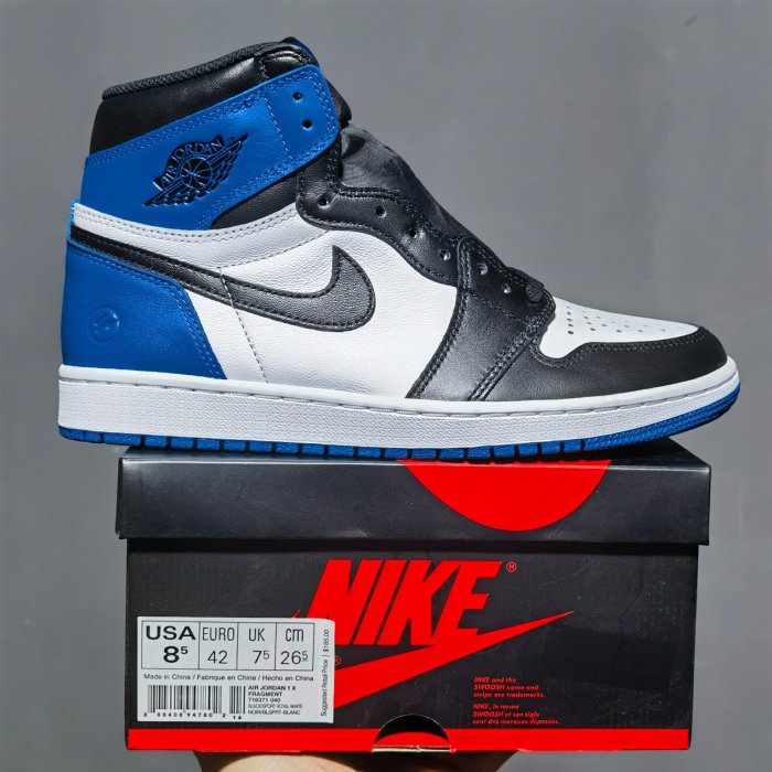 Sneakers Fragment Design x Jordan Air Jordan 1 Retro High фото 9