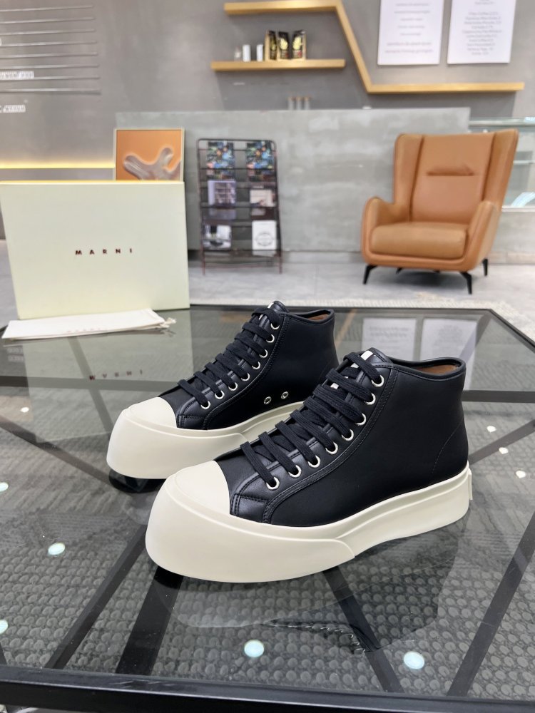 Sneakers men's