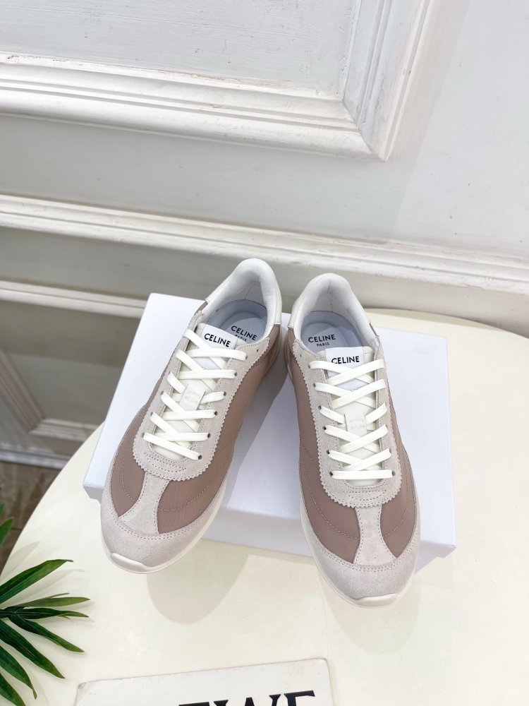 Sneakers women's