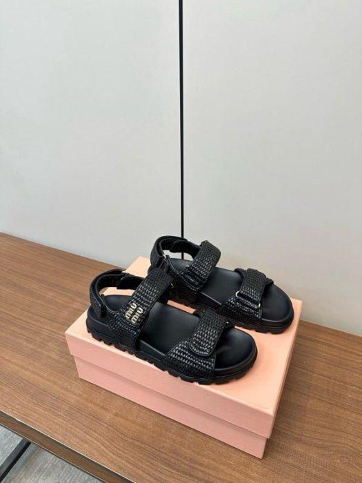 Сандалі жіночі фото 3