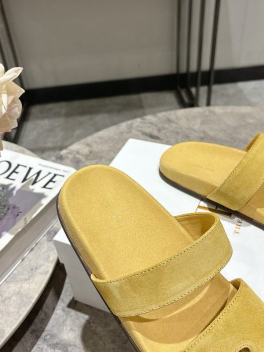 Шлепанцы женские фото 2