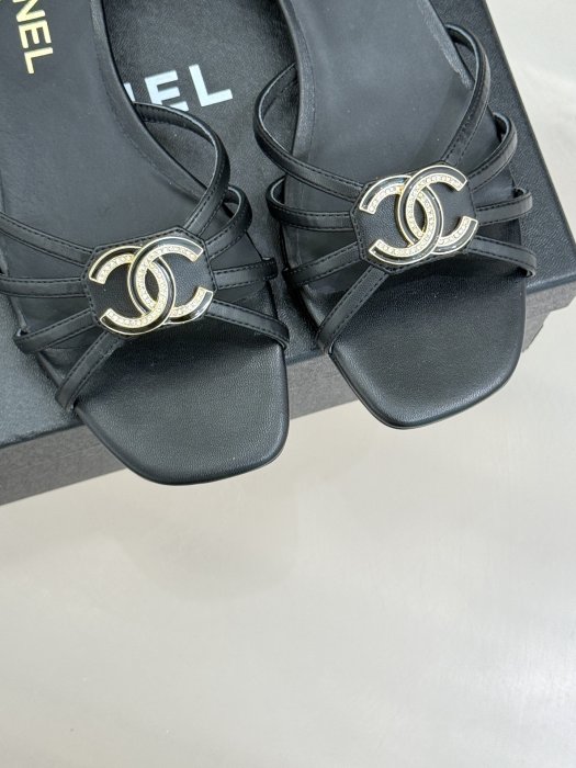 Босоножки фото 7