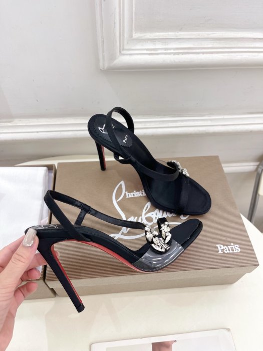 Босоніжки фото 4