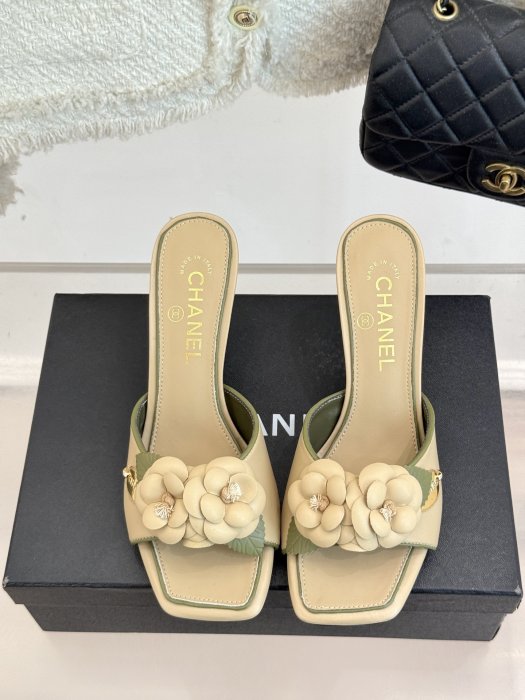 Босоножки фото 4