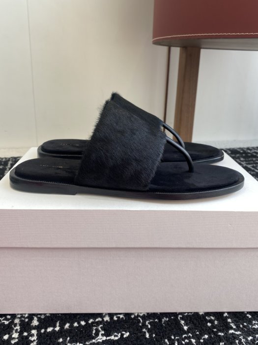 Шлепанцы женские фото 2