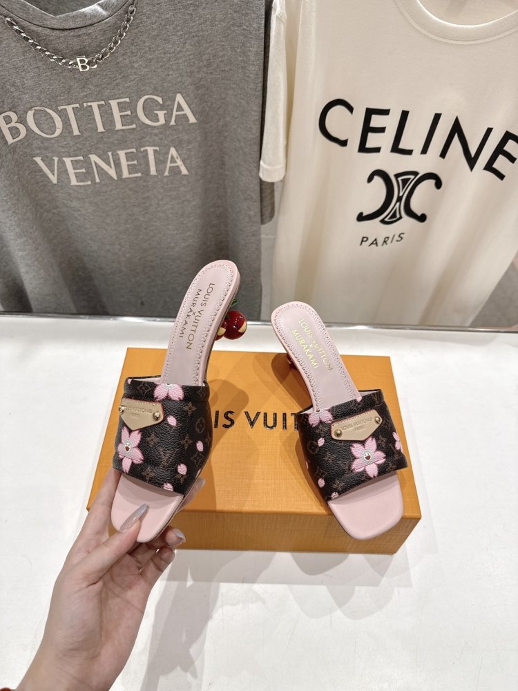 Босоніжки фото 4