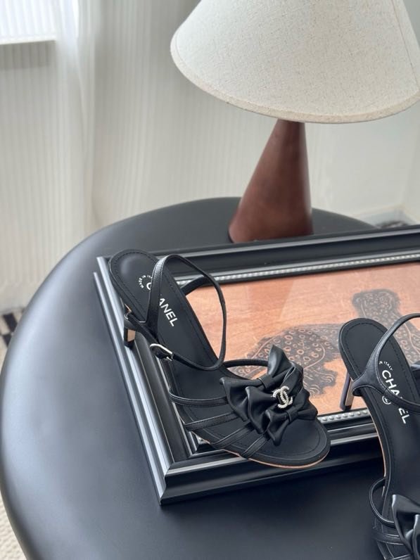 Босоножки фото 7