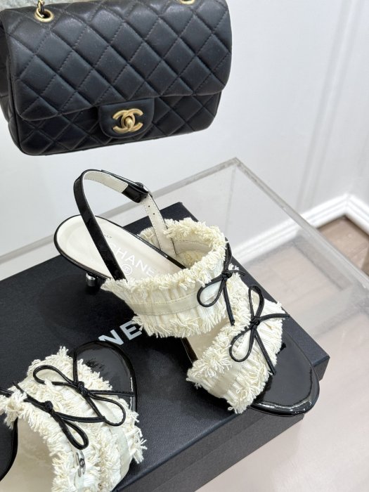 Босоножки фото 5