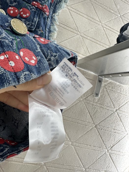 Шорти джинсові жіночі фото 7