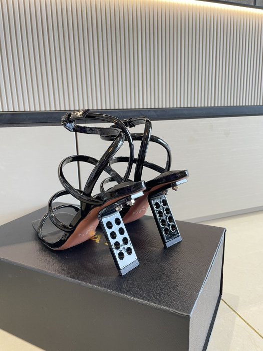 Босоножки фото 7