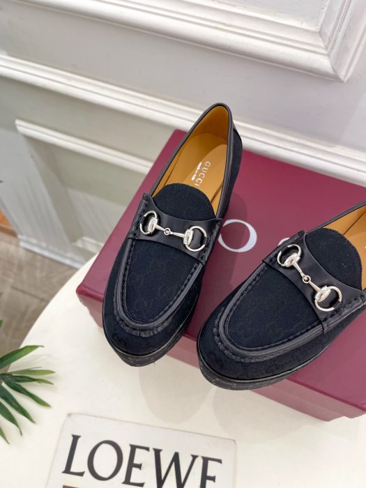 Туфлі жіночі фото 6