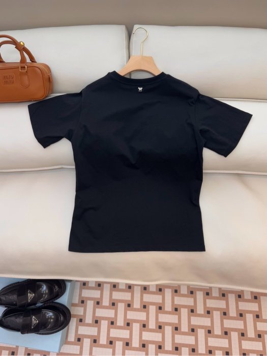 T-shirt women's фото 4