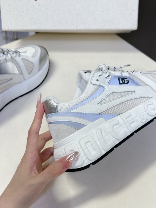 Кросівки фото 8