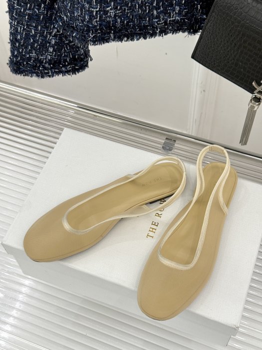 Босоножки фото 2