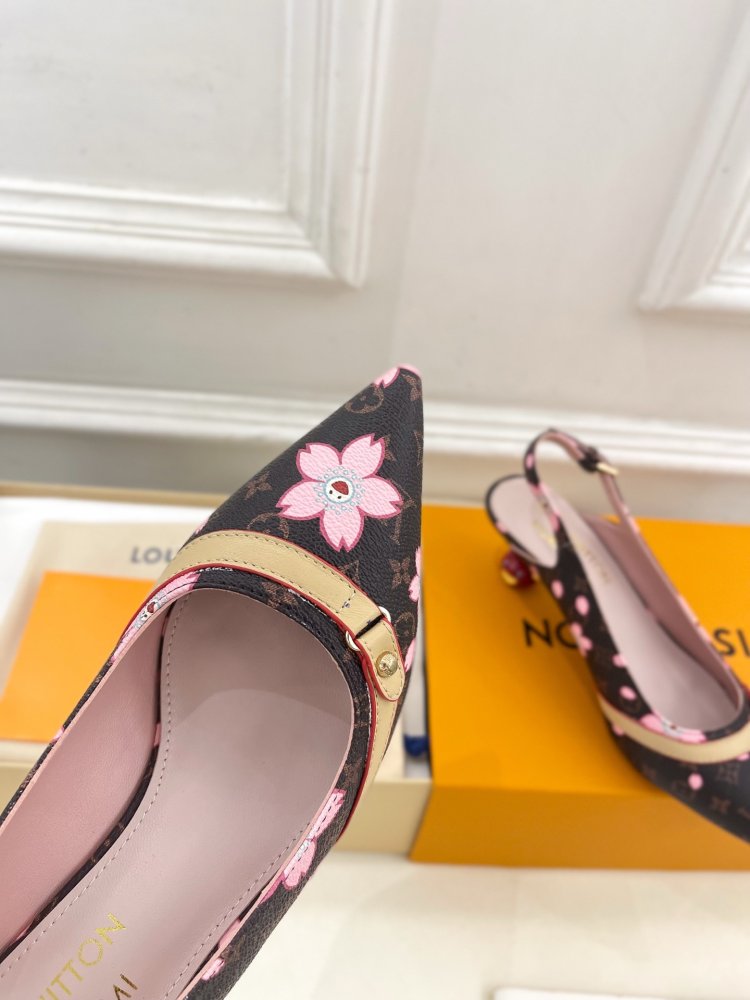 Босоніжки фото 6