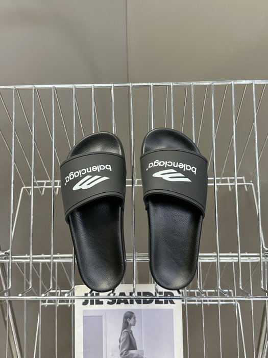 Шлепанцы фото 6