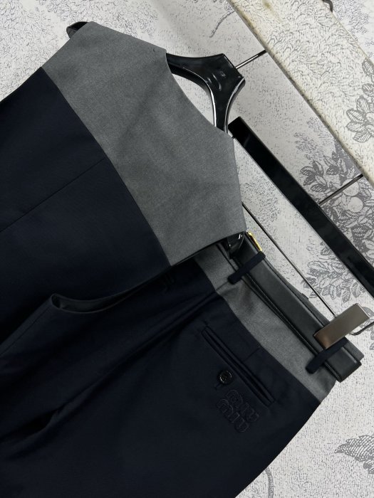 Костюм женский фото 8