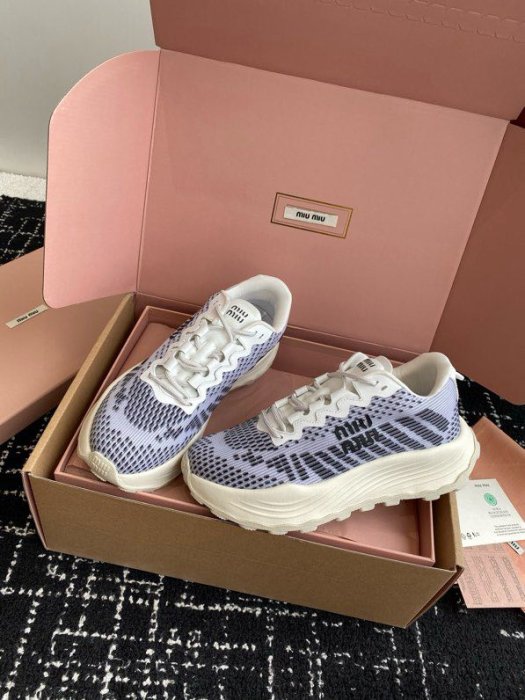 Кроссовки фото 6