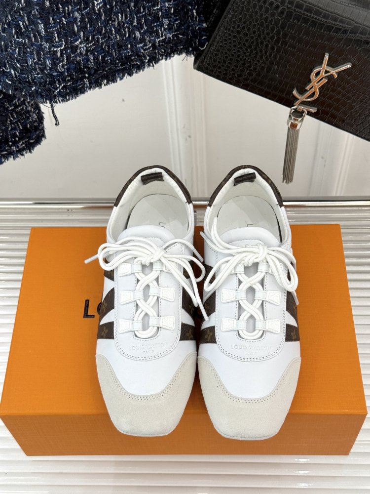 Sneakers women's фото 4