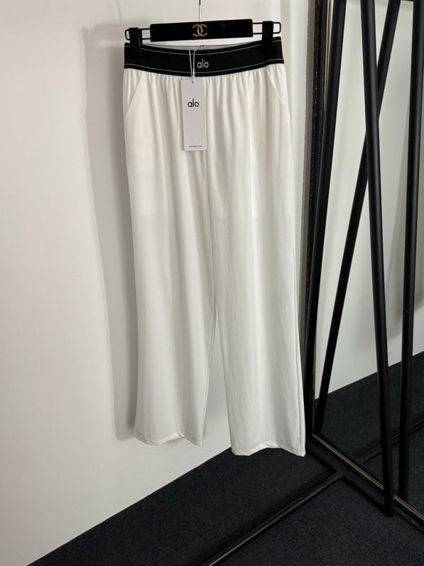 Штани жіночі