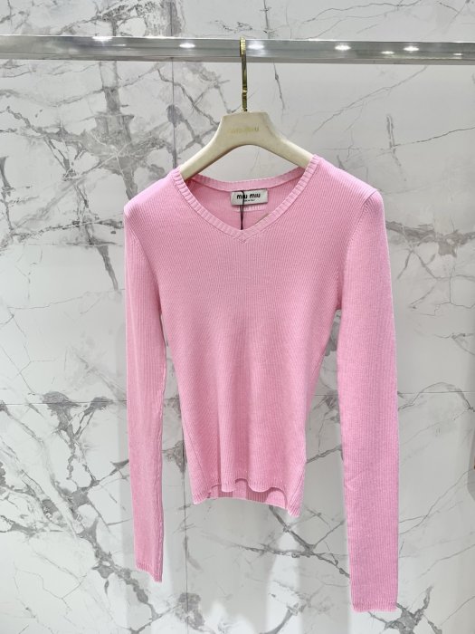 Кофта жіноча