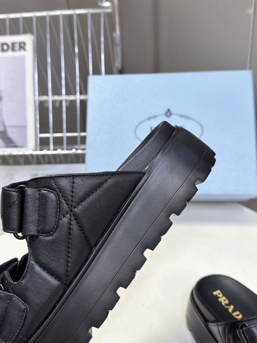 Шлепанцы фото 8