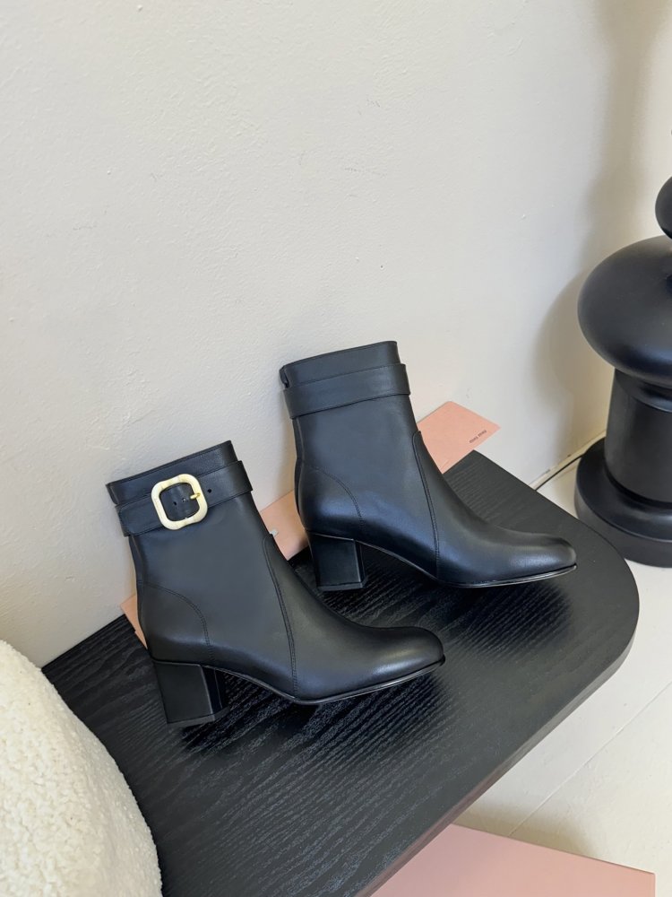 Ботинки женские фото 4