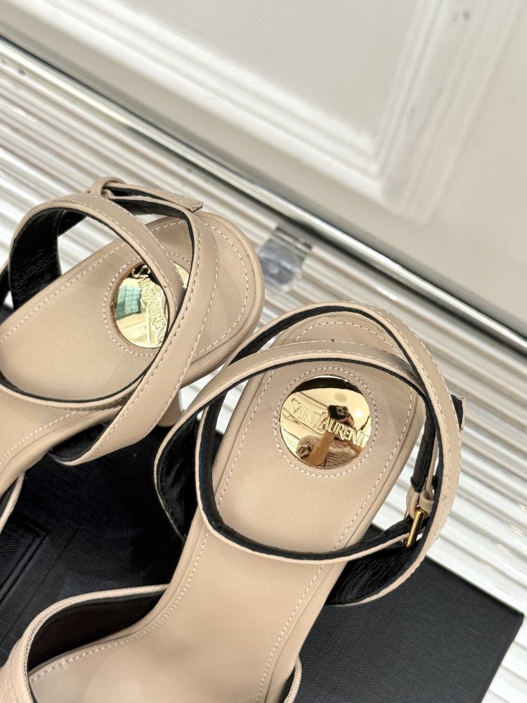 Босоножки фото 8