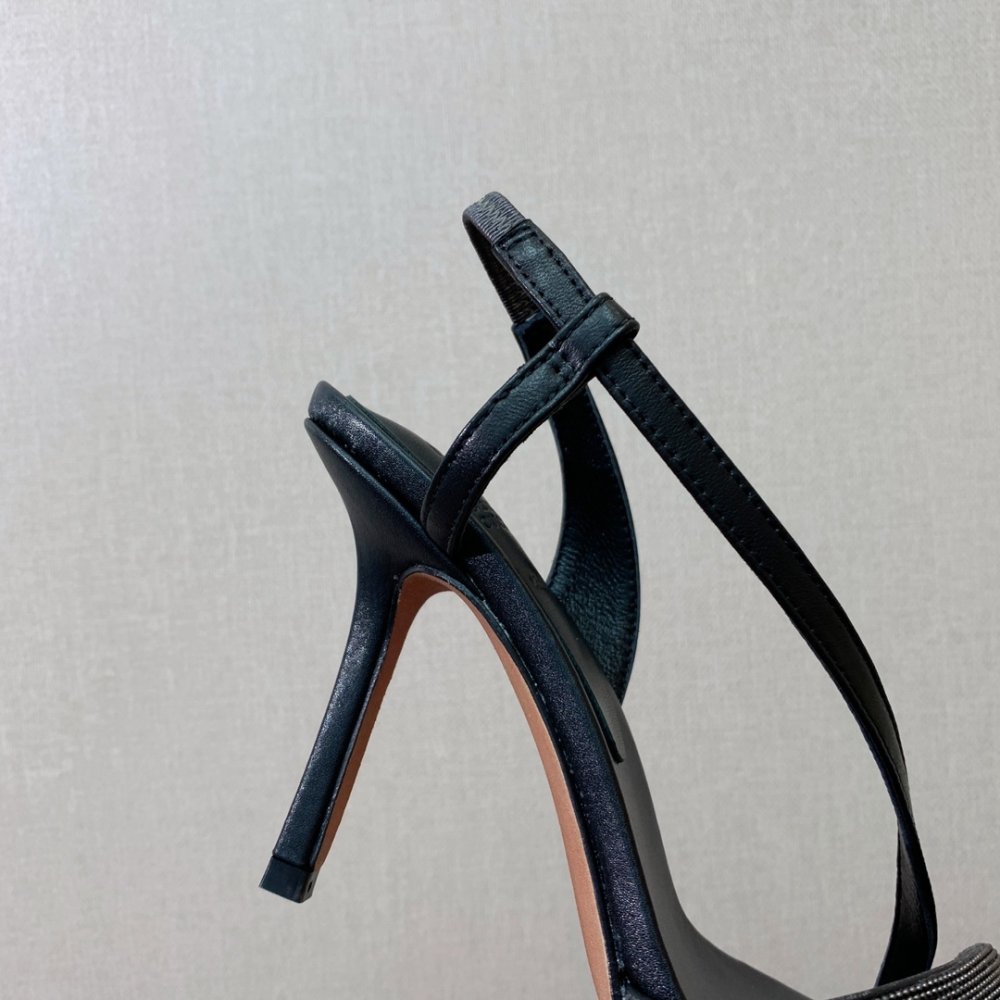 Босоножки фото 9