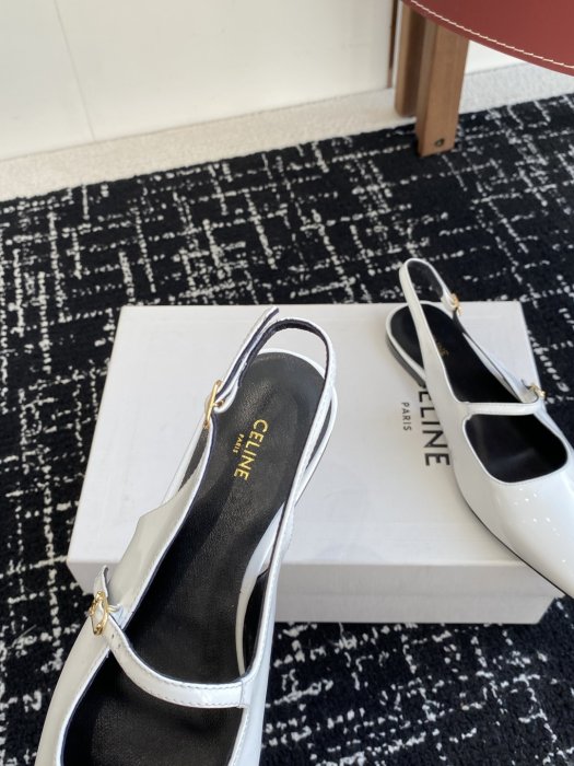 Босоножки фото 8