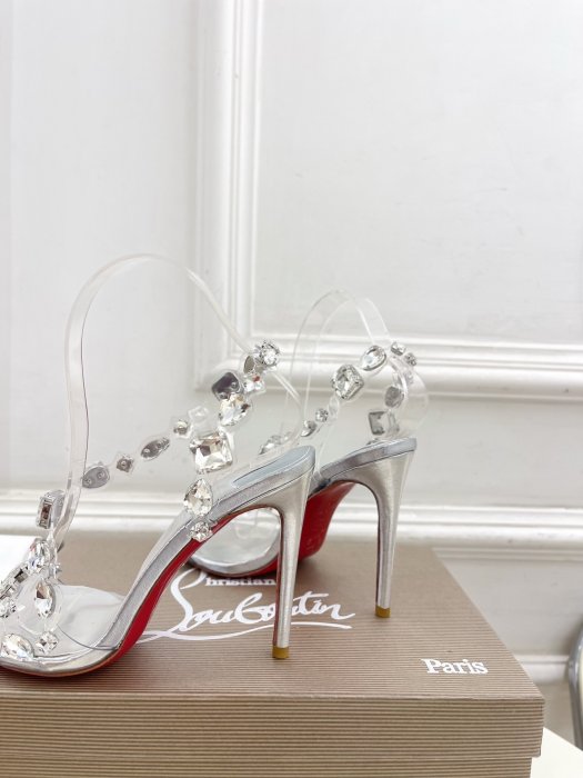 Босоніжки фото 7