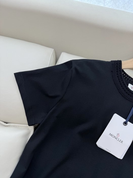 Футболка жіноча фото 6