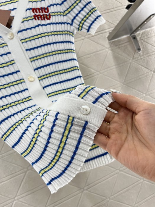 T-shirt women's фото 6