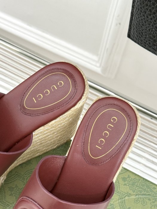 Босоножки фото 8