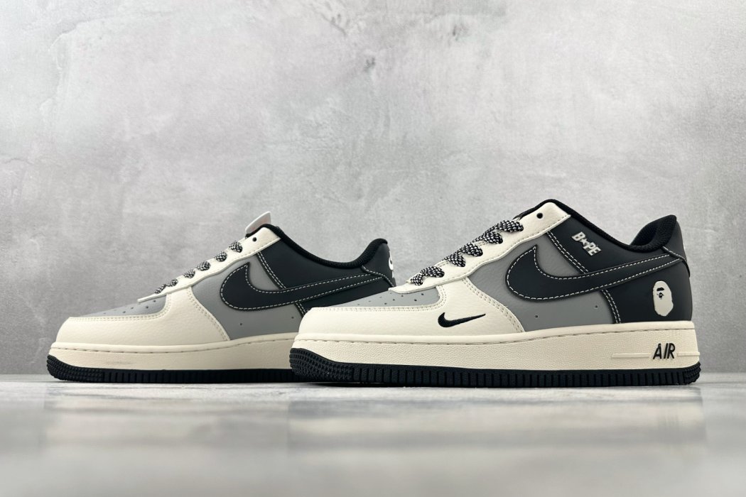 Кроссовки Nike Air Force 1 07 фото 5