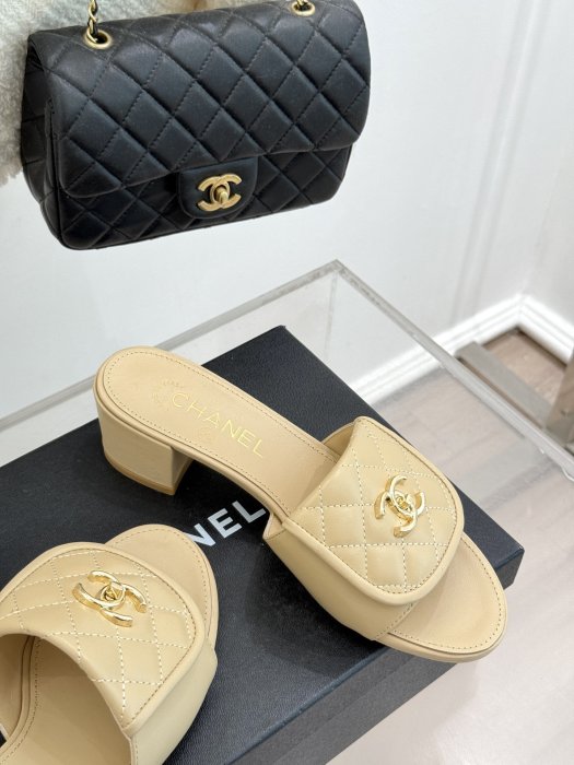 Босоножки фото 5