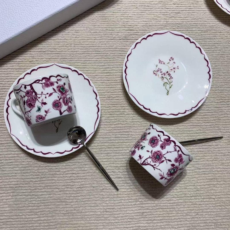 Tea service of bone porcelain (21 element) фото 7