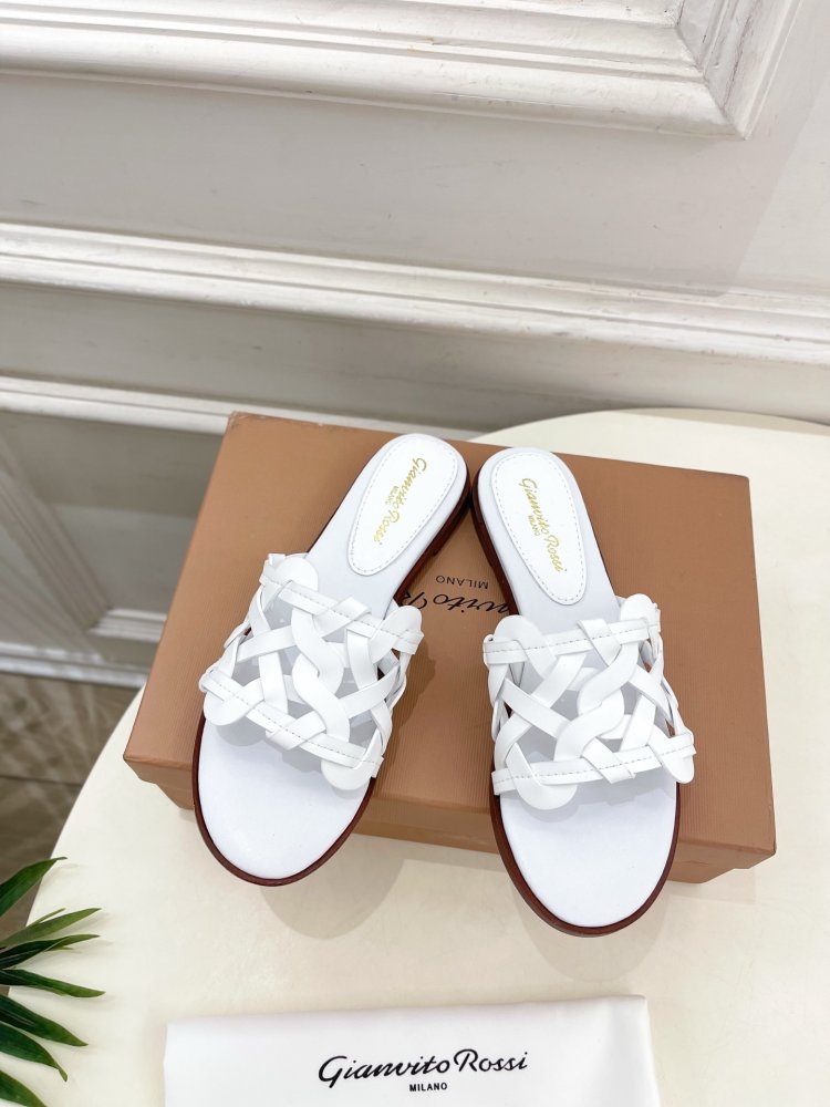 Шльопанці жіночі