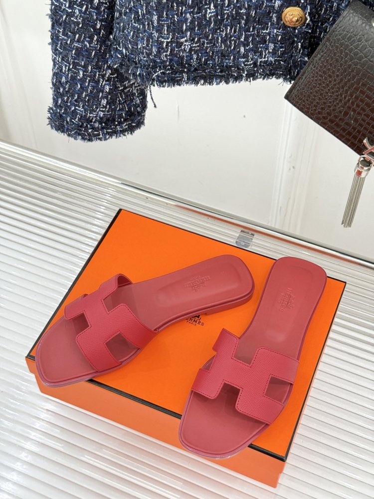 Шлепанцы женские фото 2